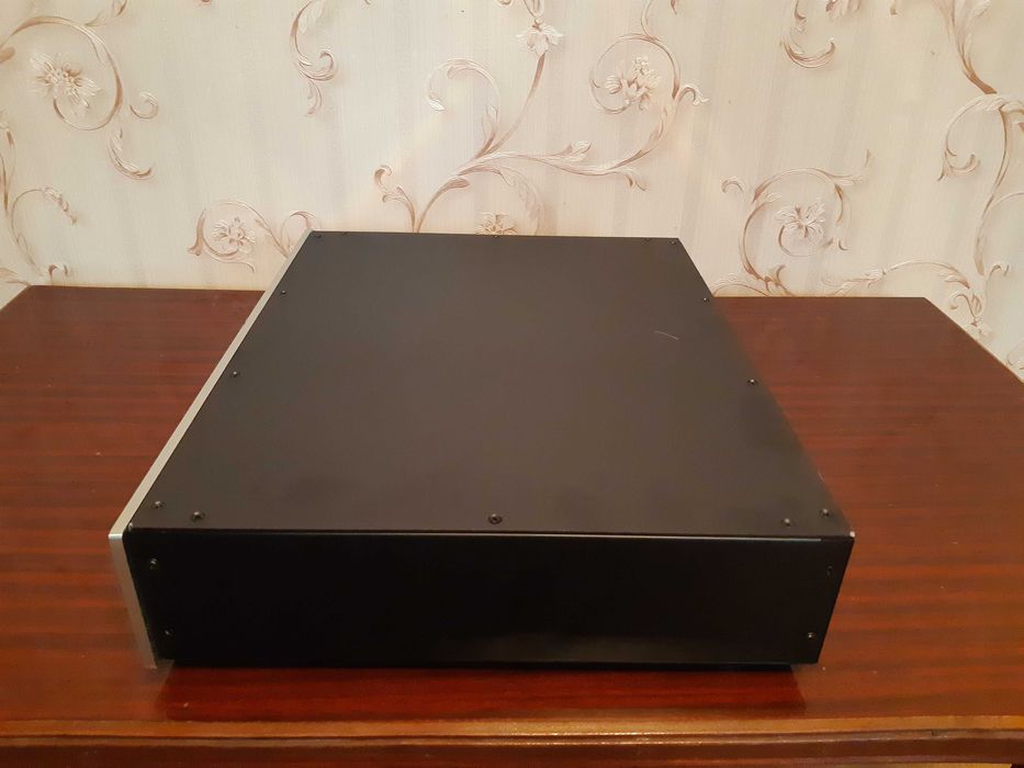 Корпус для усилителя