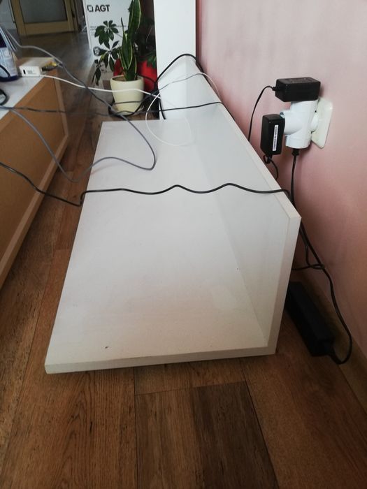 Продавам обзавеждане за всекидневна