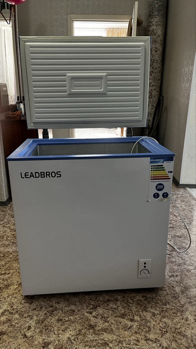 Продам морозильную камеру