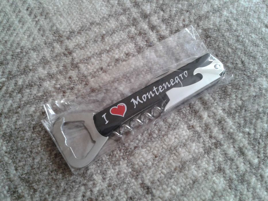 Отварачка/тирбушон от Черна гора