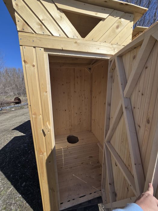 Туалет уличный с сидушкой