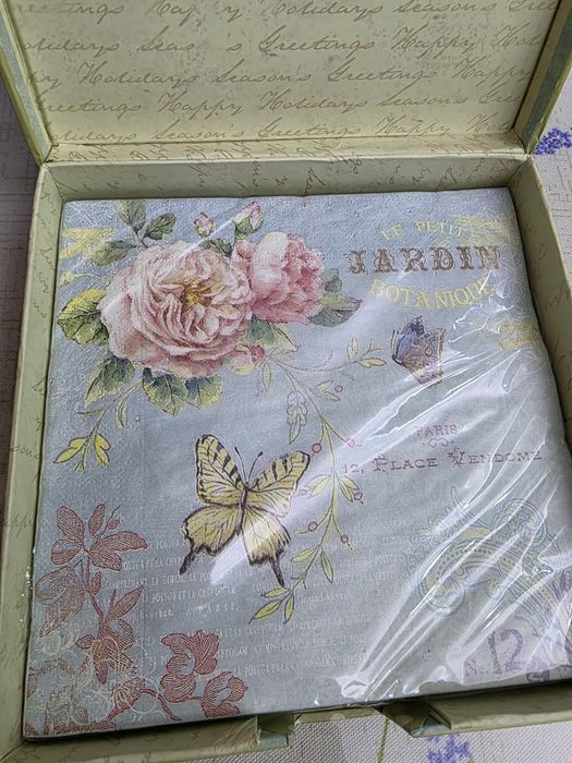 Салфетки под посуду в стиле Прованс