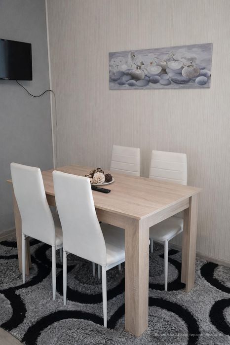 Тристаен апартамент под наем в кв. Кючук Париж