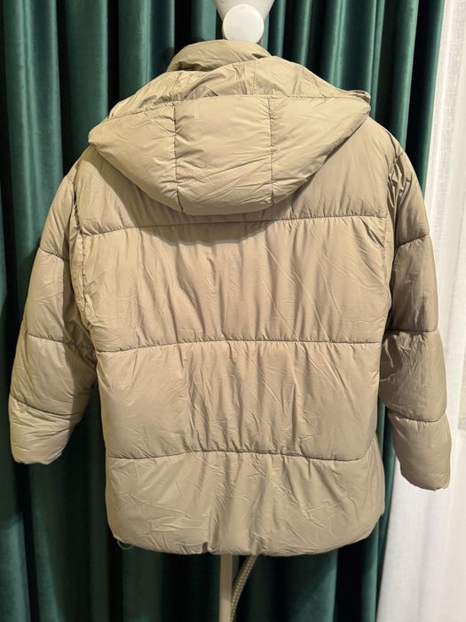 Geaca zara , marimea M , usoara si comoda - noua cu eticheta