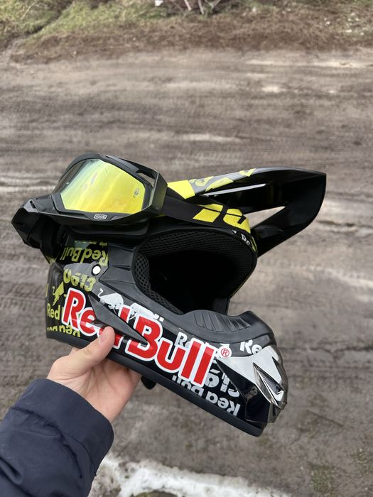 Продам шлема и спидометр