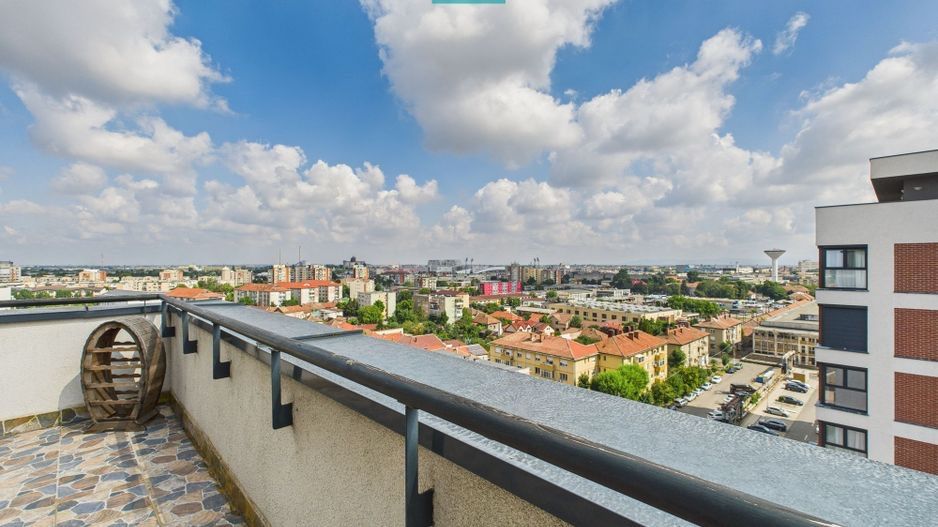 Penthouse , Nou !! Lux ! ADORA PARK