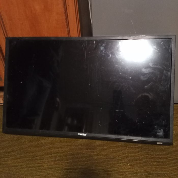 Телевизор на запчасти!