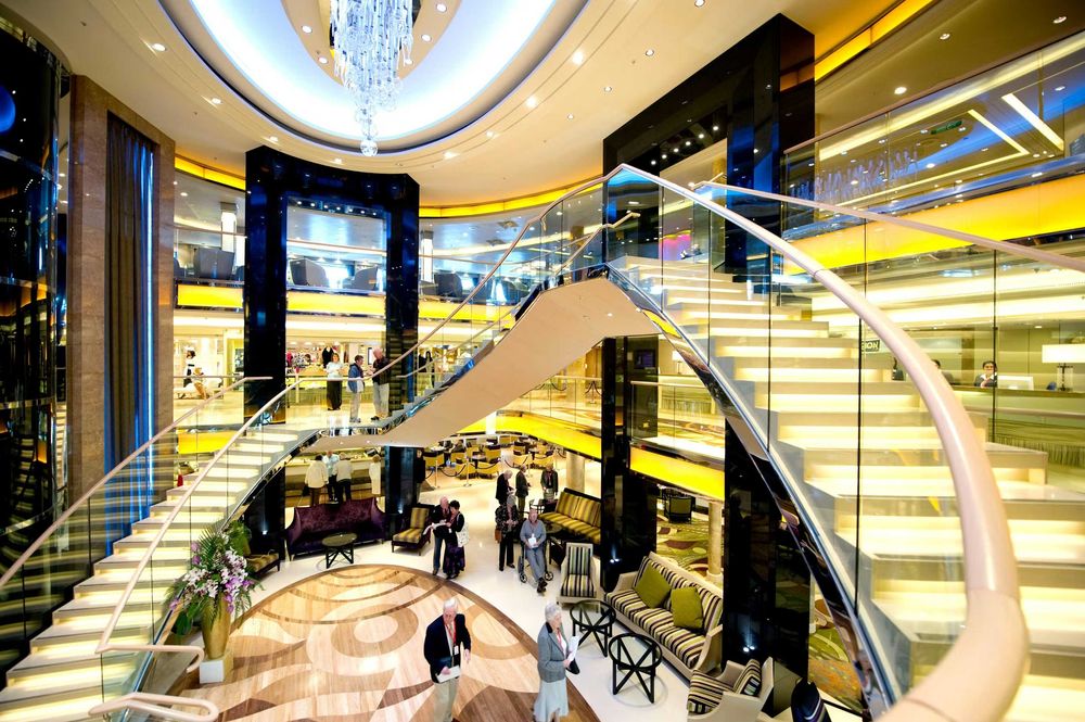 СПЕШНО! 13 ДНЕВЕН ЛУКСОЗЕН КРУИЗ! Забавления от световна класа!