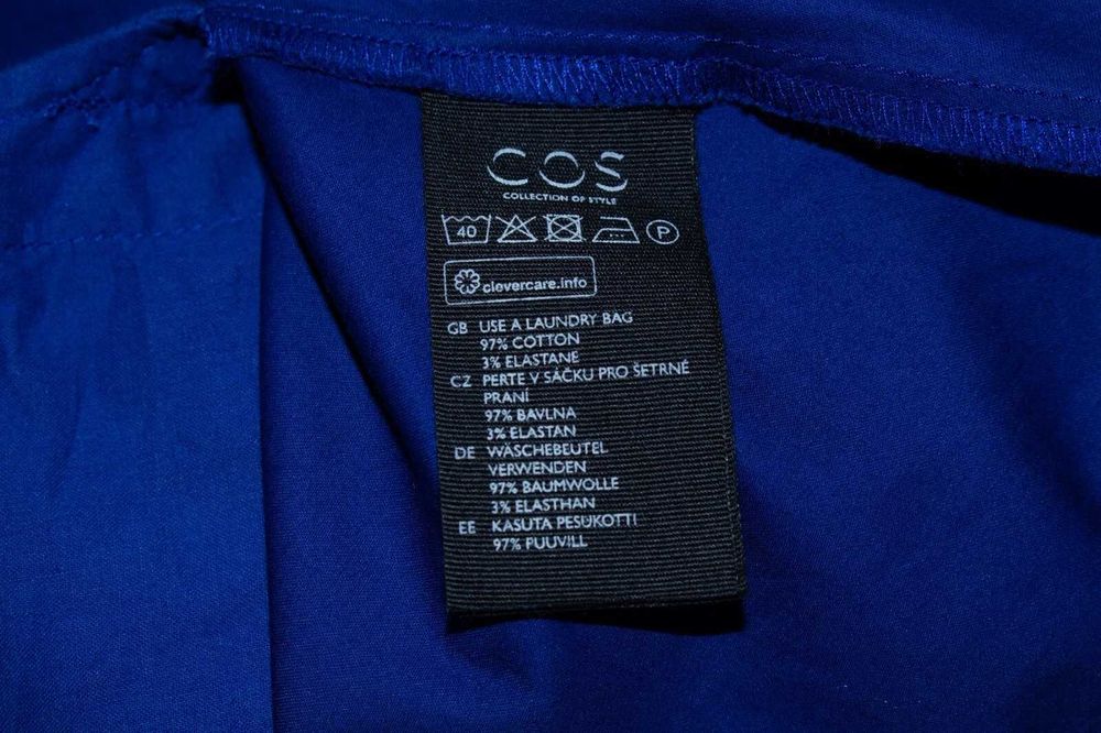 COS оригинална дамска рокля кралско синьо асиметрична 34 XS