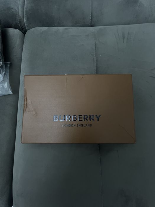 Продам шарф Burberry