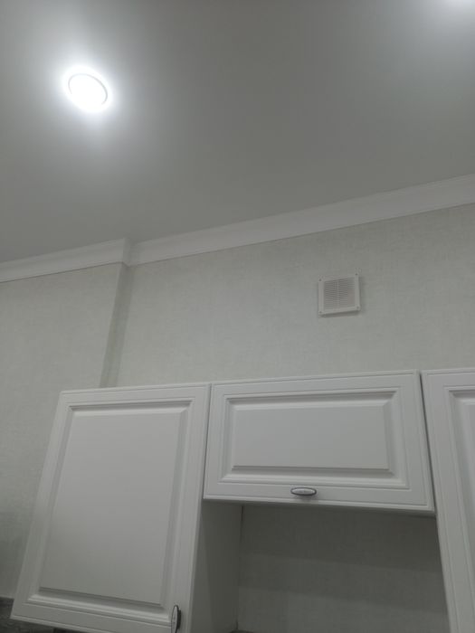 Поклейка обоев . Ремонт квартир