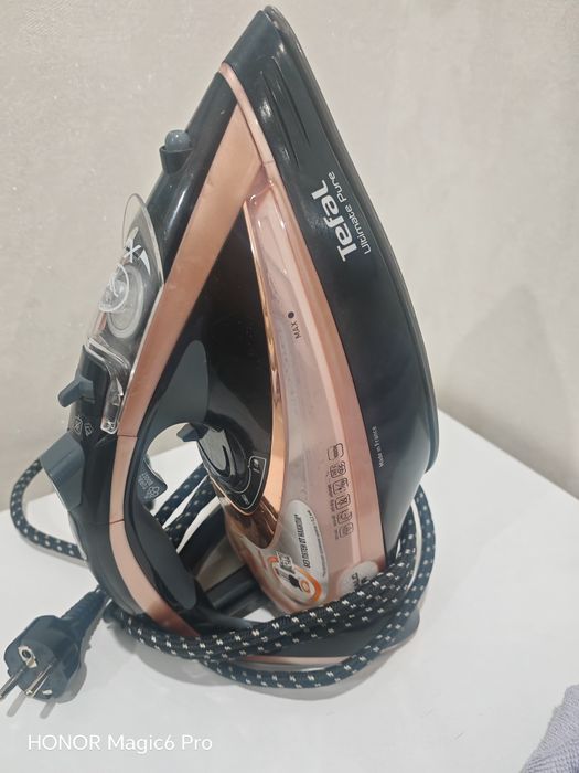 Продаётся утюг для одежды