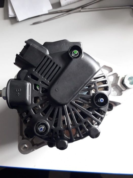 Продам генератор от Кia соренто