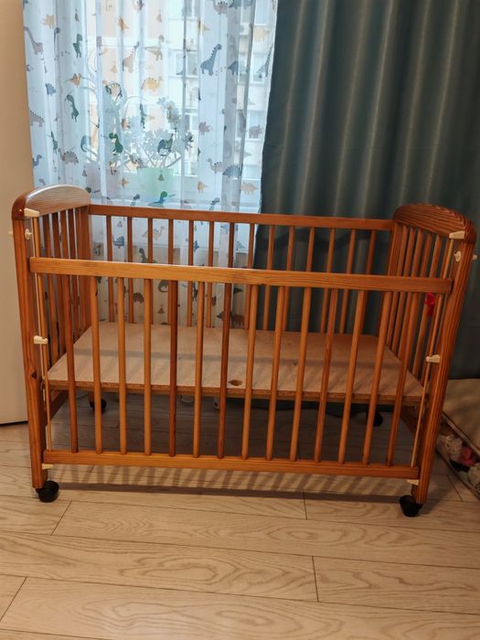 Pătuț bebe în stare foarte buna