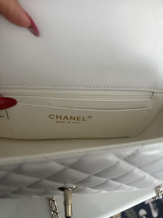 Chanel бяла кожена чанта