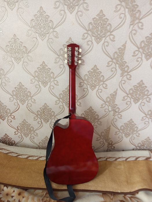 Акустическая Гитара