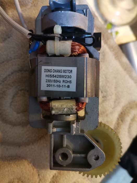 Электромоторчик на 220 в