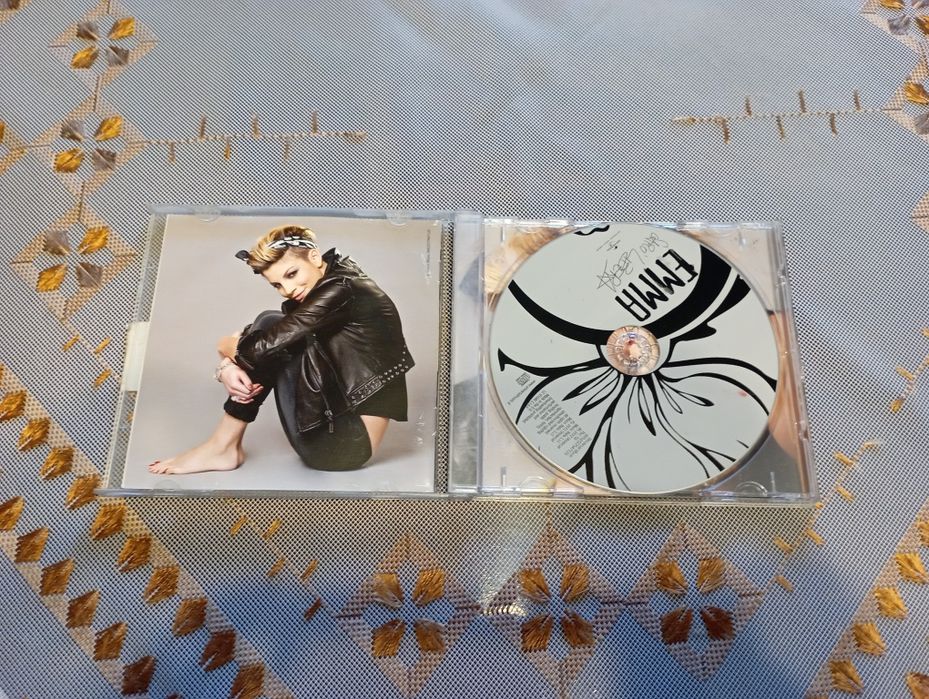 Музикални албуми