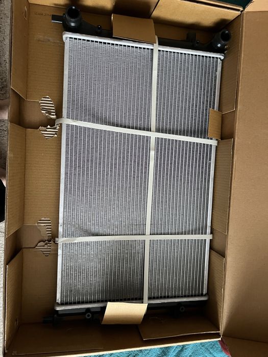 Продам Радиатор на бмв