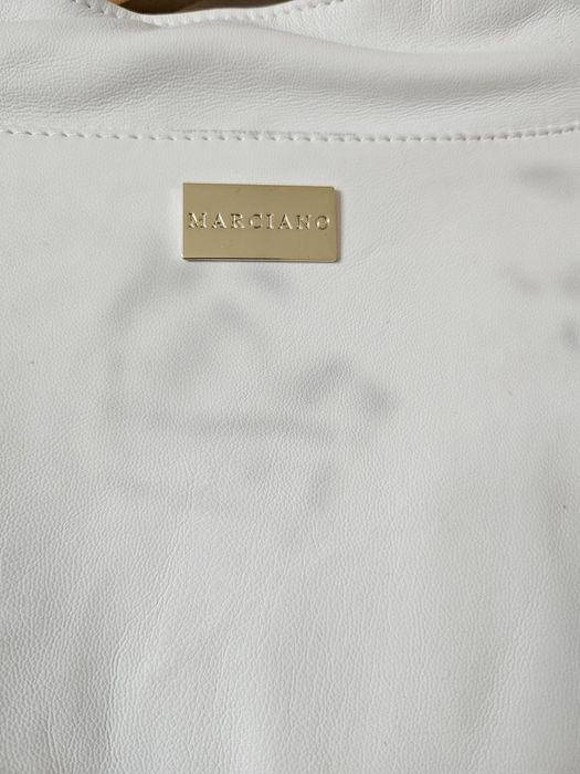 Ново яке Marciano Guess