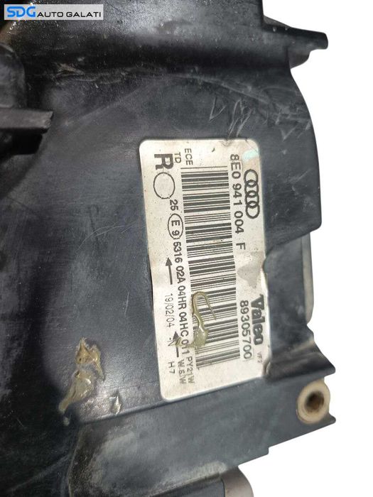 Far Dreapta cu Lupa FARA Xenon EUROPA Audi A4 B6 2001 - 2005 Cod 8E0941004F (Urechi Superioare Lipsa) [LS0065]
