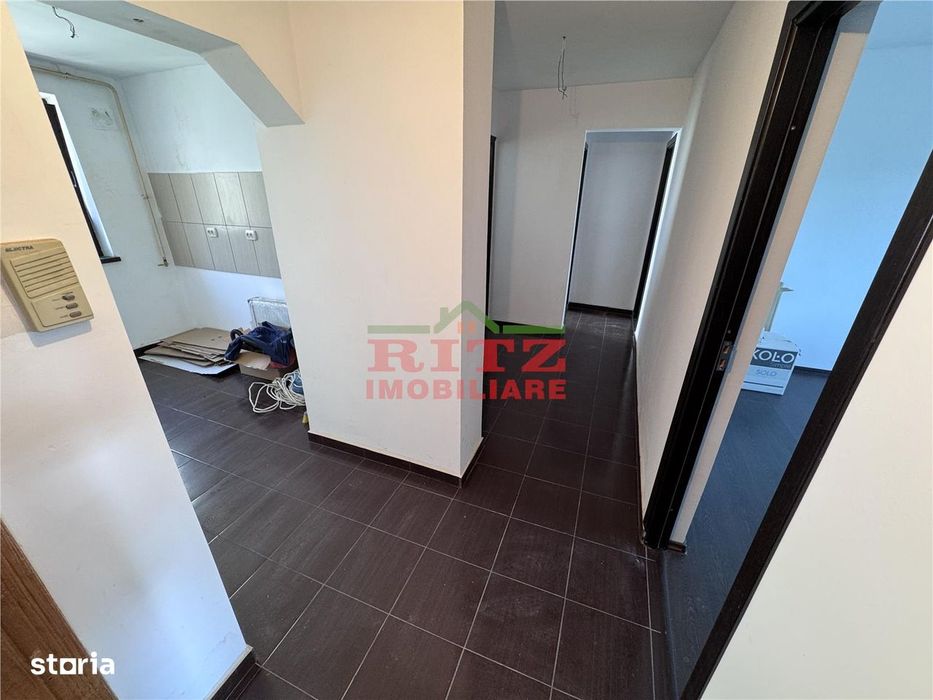 Nou! Ap. 4 cam. S=73 mp, et. 3, zona Zahana!