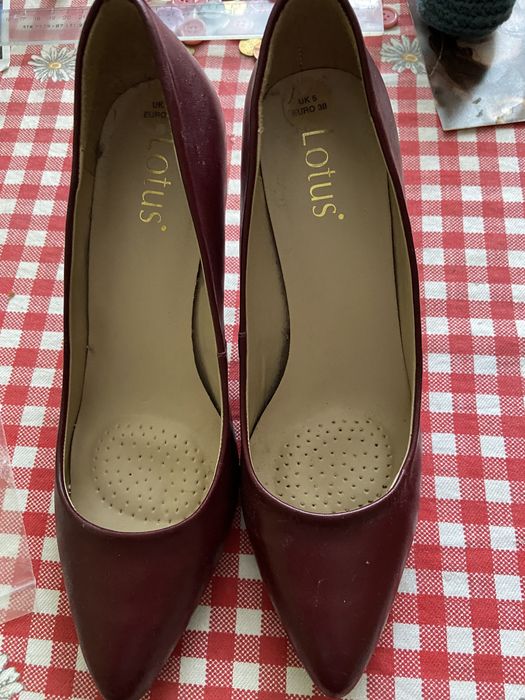 Pantofi din piele naturala ptr. femei