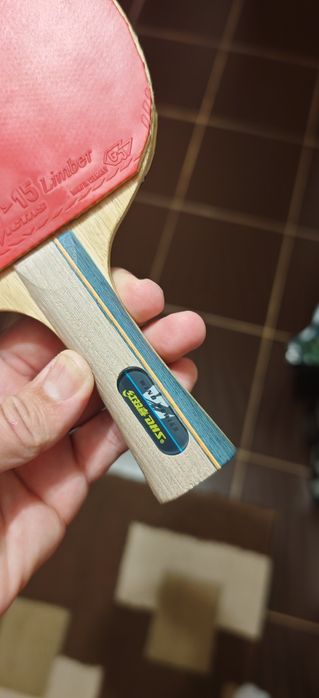 Paletă custom DHS Wind s 1030 și fețe Victas V15 Limber și Stiga DNA F