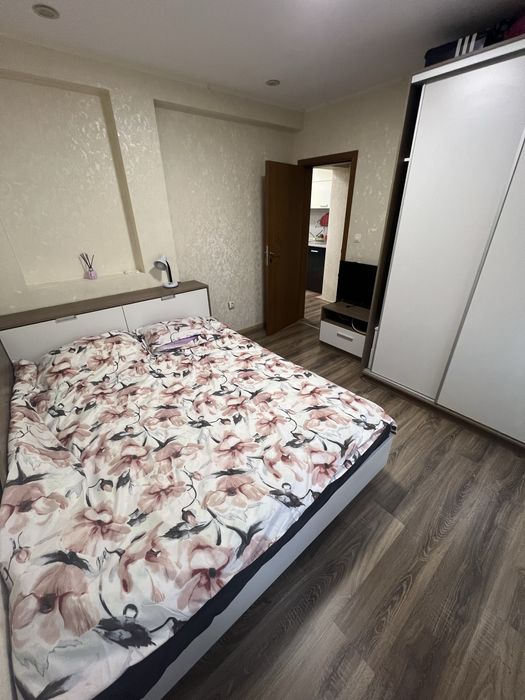 Апартамент под наем краткосрочно Люлин до МегаМол