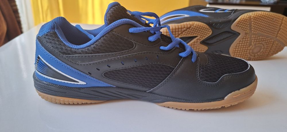 Маратонки за зала Yasaka