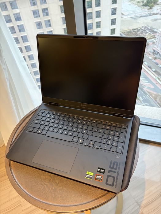 Laptop Gaming Hp OMEN 5060 rtx, 240hz,32gb ram ddr5, ryzen ai CA NOU!!