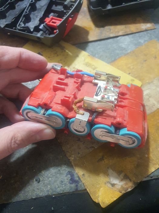 ремонт на батерии Makita LXT,Bosch, milwaukee M18