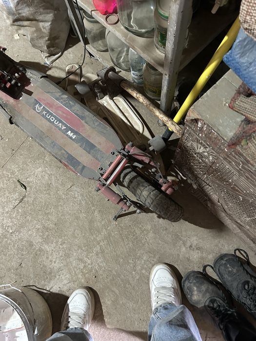 Электросамокат Kugo m4