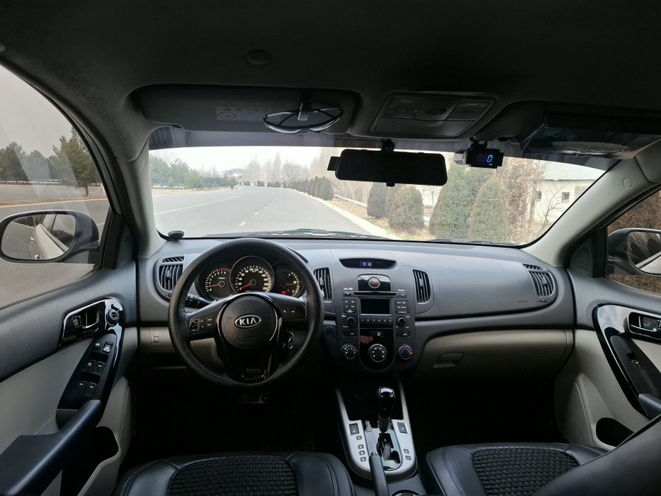 Киа Форте авто мошина