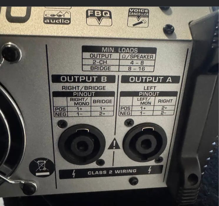 Vând 2 basi 2 boxe set una ibiza sunt pasive  si un mixer