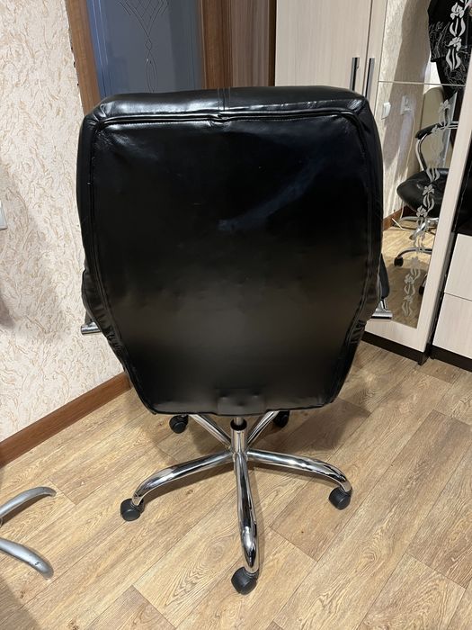 Продам компьютерное кресло