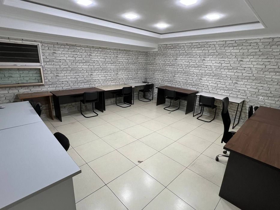 Аренда бюджетного двух комнатного кабинета возле метро Новза