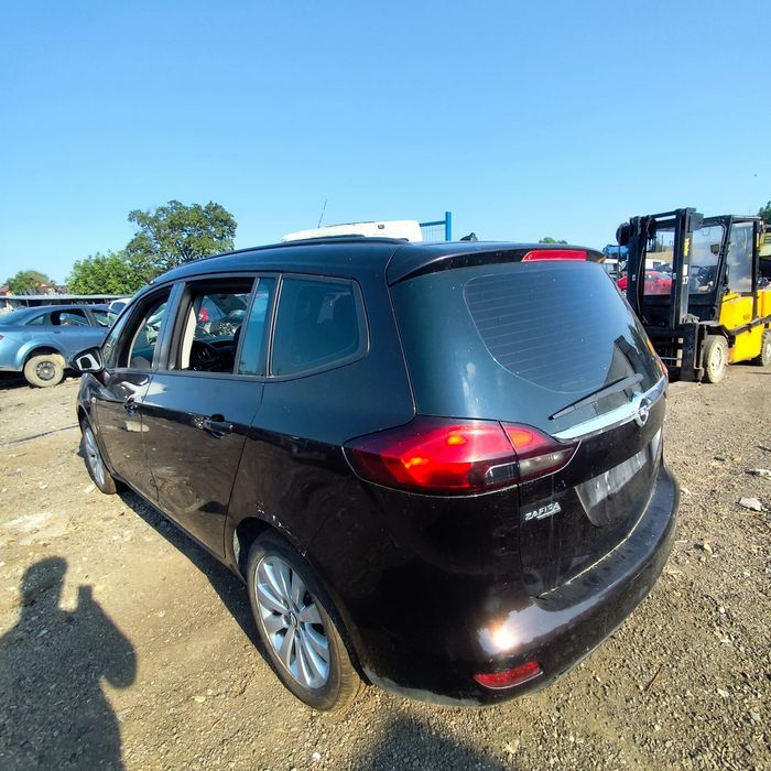 Dezmembrari Opel ZAFIRA C (2011-) 2.0 CDTI Motorina