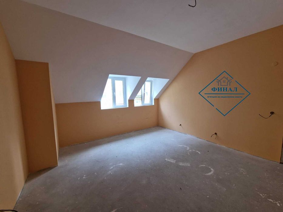 Продава се Тристаен апартамент в Шумен, Боян Българанов 1 - 85 кв.м за 990 €/кв.м - Снимка #2