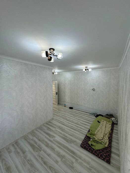 Продаю квартиру Яшнабадский р-он Авиасозлар-2. 1-ком 1-этаж 9-этажном