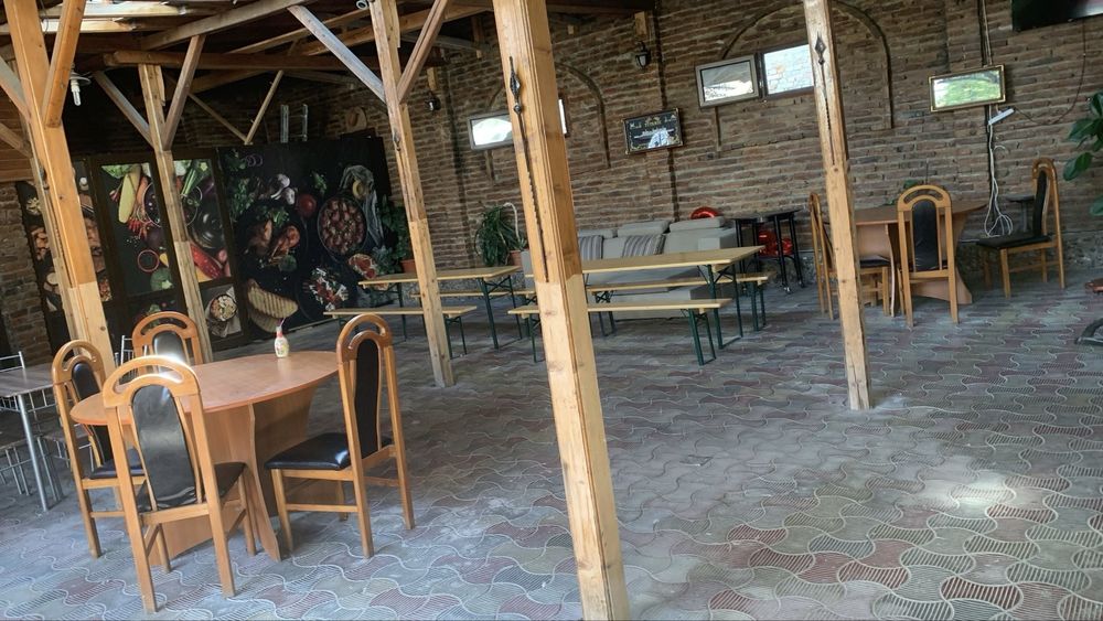 Inchiriez hotel + restaurant cu terasa !!! Se poate si separat !!!