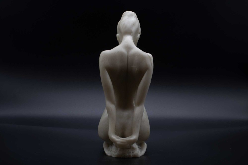 Ръчно изработена мраморна скулптура „Елиана“ – гола женска фигура