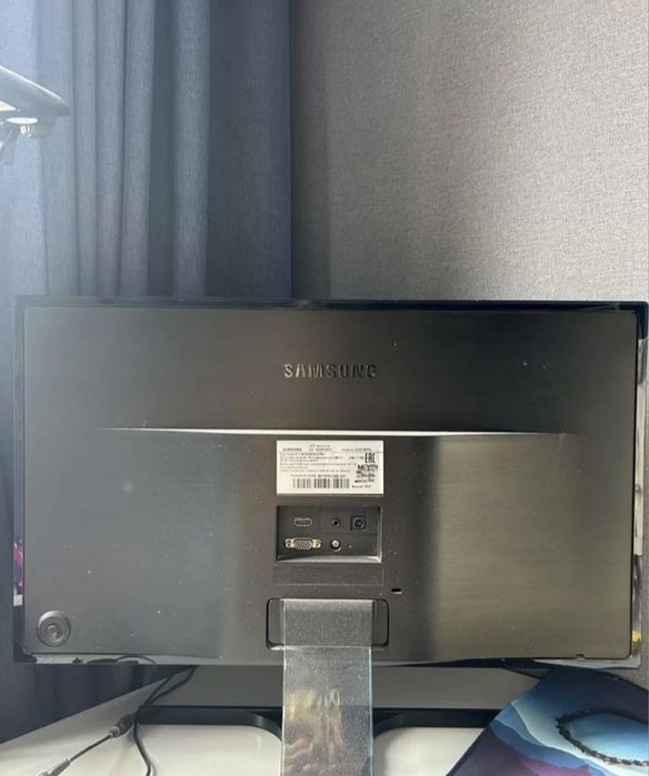 Монитор Samsung 24дюм