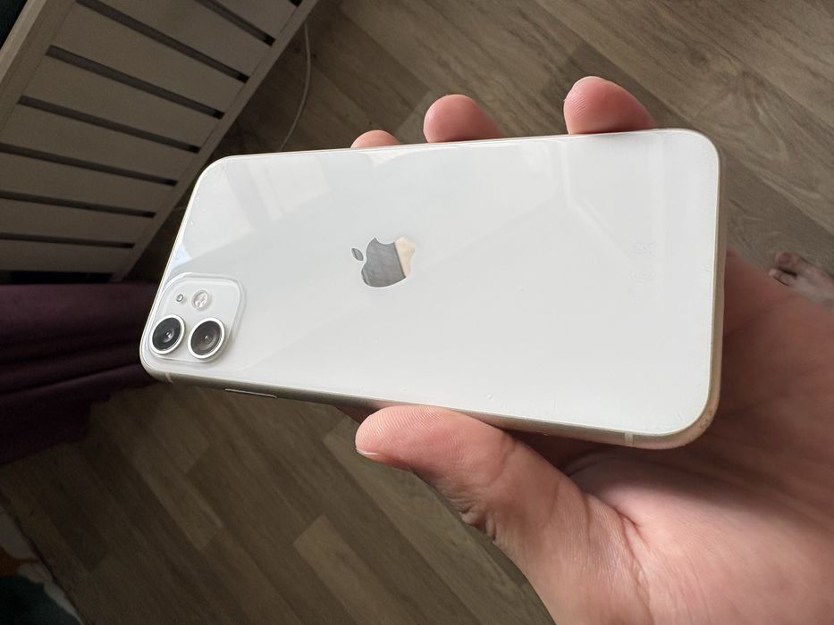 Продам Iphone 11 82акб 64гб