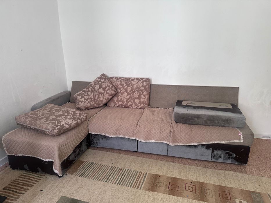 Угловой диван под реставрацию