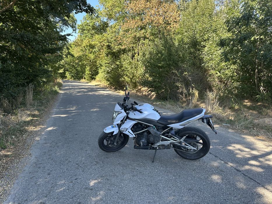 Kawasaki.  ER-6N