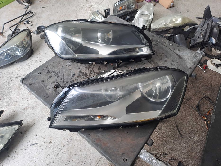 Far stanga dreapta Faruri Vw Passat Pasat B7 2010 - 2015 cod 3ac941006 3ac941005