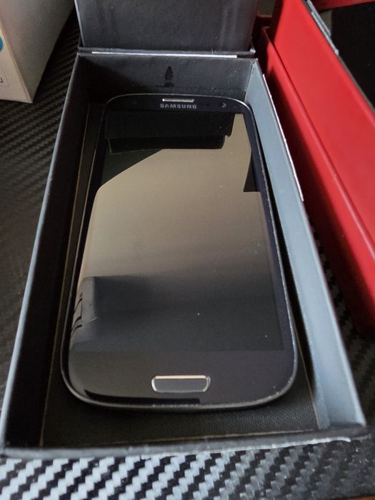 Продавам Samsung Galaxy phones