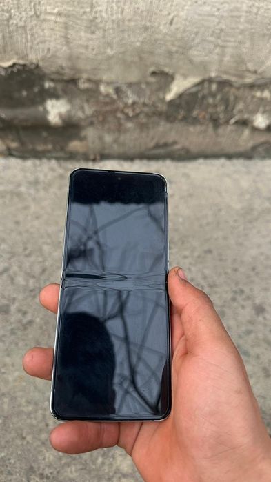 Самсунг з флип 5