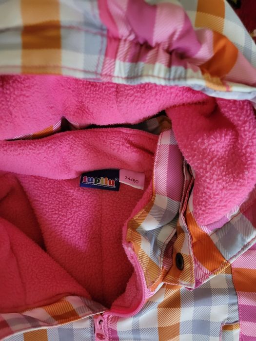 Vând 2 combinezoane de iarna mărimea 74